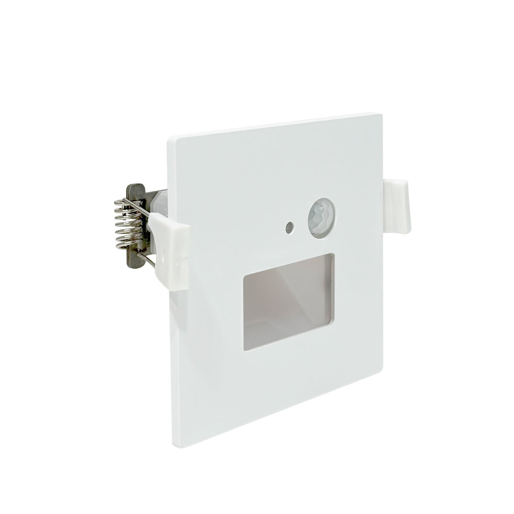 1.9W Linkable LED Step Light With Changeable Fascia PIR & 3CCT